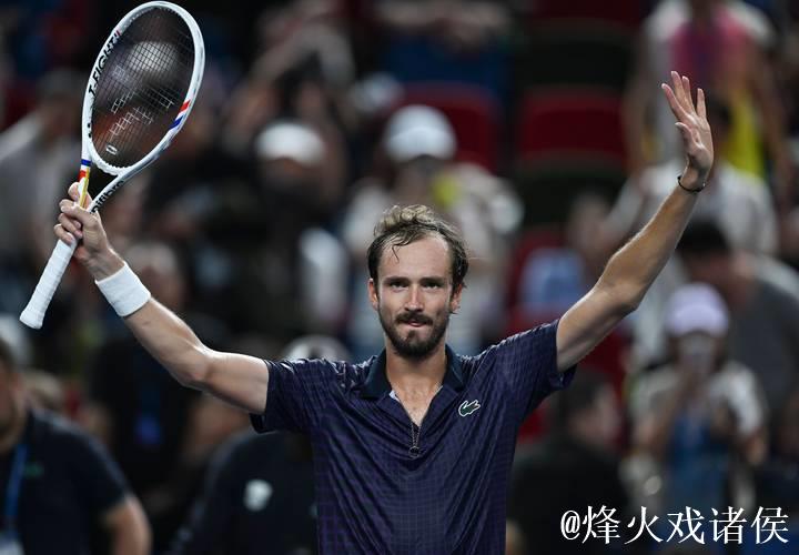 梅德韦杰夫力克德米纳尔 晋级ATP上海大师赛四强